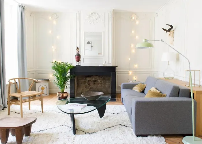 Chez Laurence Du Tilly