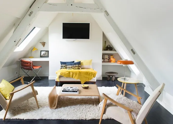 Chez Laurence Du Tilly 4* Кан